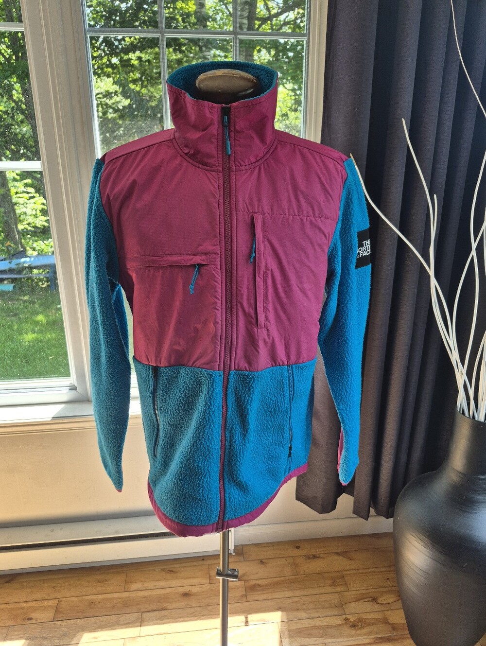 The North Face Blue & Magenta Colorblock Fleece Jacket